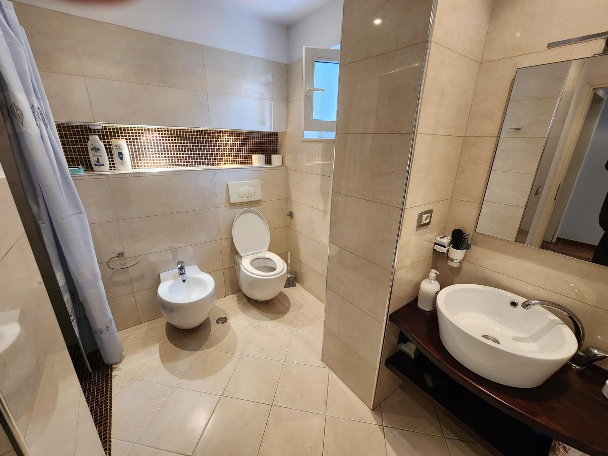 Sweet Luxury Тирана