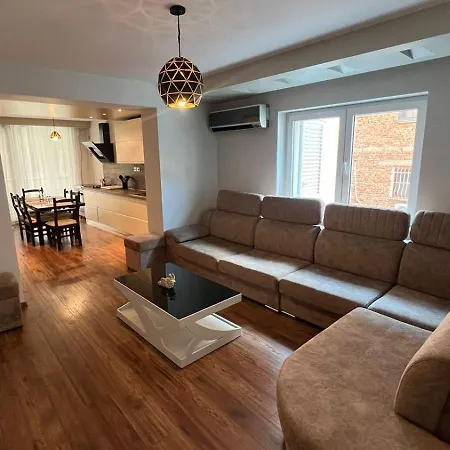 Apartment Sweet Luxury Tirana Exterior photo