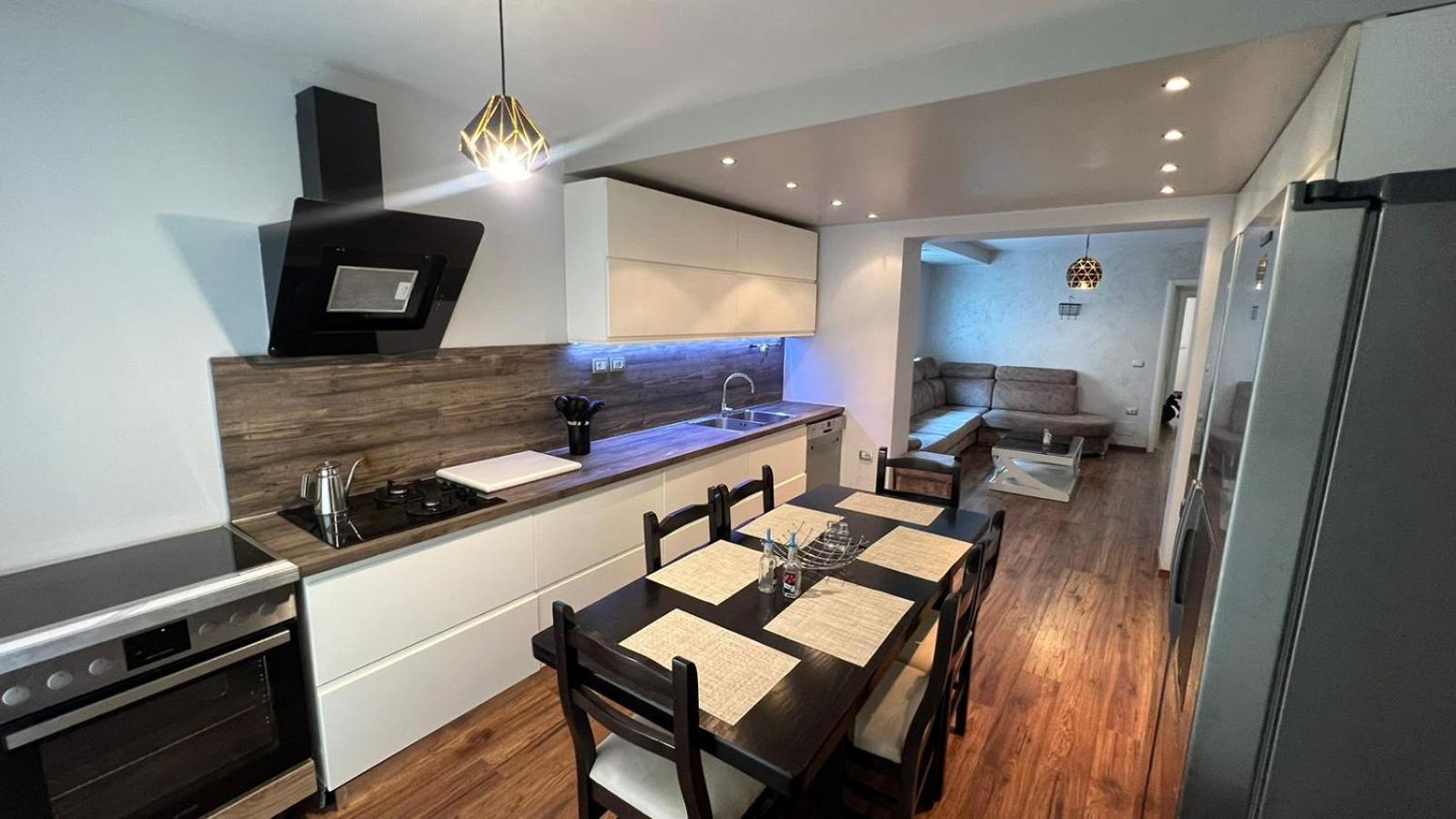 Apartment Sweet Luxury Tirana